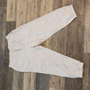 Calm Cropped Pull-on Linen Pants